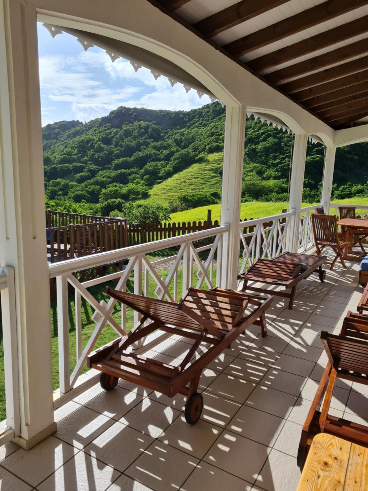 Chez Gisele Et Philippe Villa Terre-De-Haut Ruang foto